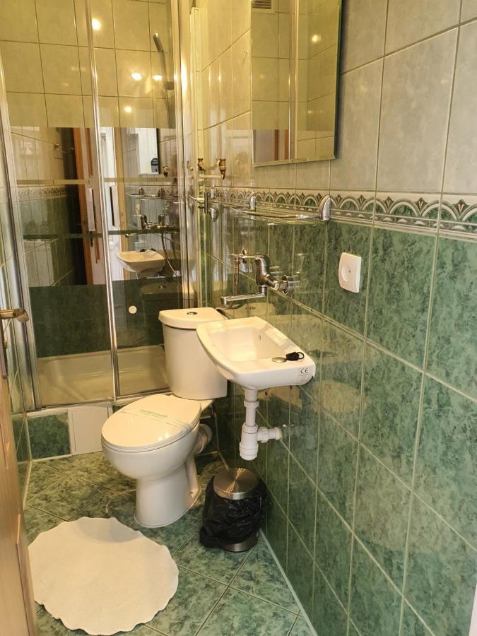 Dom Goscinny Marta - Pokoje, Apartamenty, Domki Krynica Morska Exterior foto